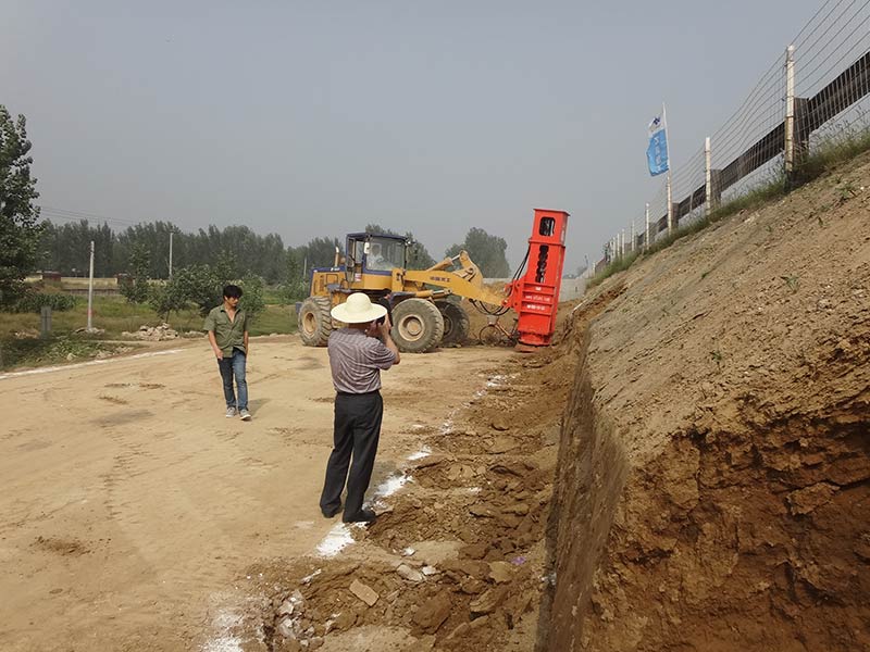 小型高速液壓夯實(shí)機(jī)